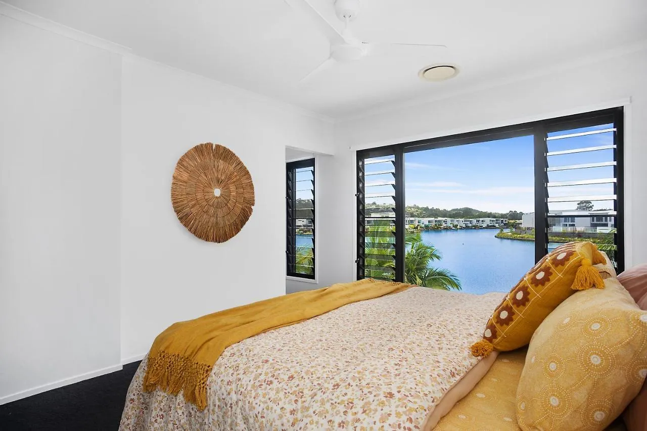 Executive, Modern Waterfront House Villa Maroochydore 0*,