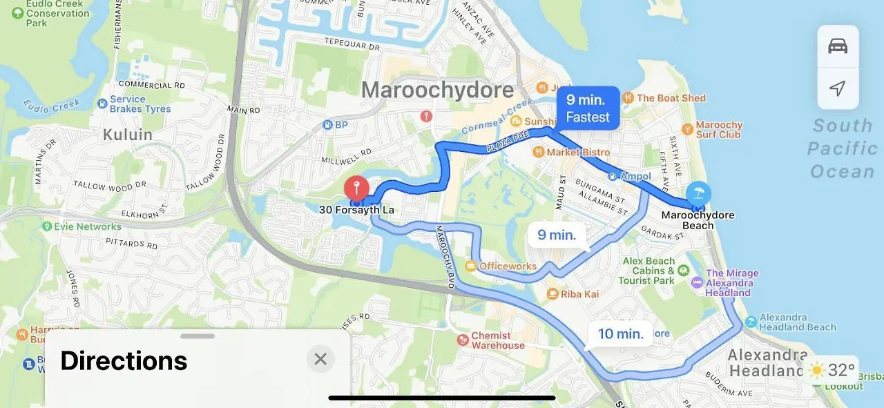 Executive, Modern Waterfront House Villa Maroochydore