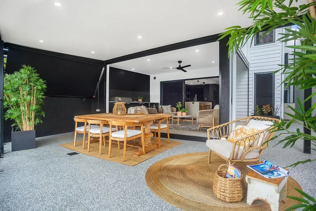 Executive, Modern Waterfront House Villa Maroochydore 0*,